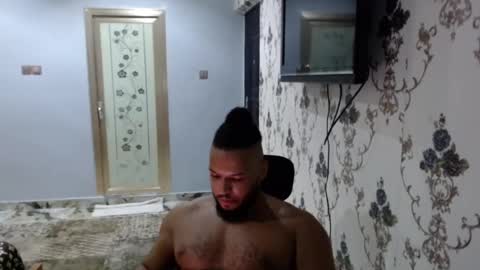 Snapshot of 0_kingsley chatting on January 29, 9:07 pm Kingsley online show from January 29, 9:07 pm