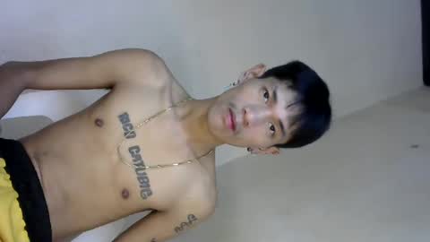 Snapshot of 0cir_asiansatisfy chatting on December 18, 5:42 pm RICK online show from December 18, 5:42 pm