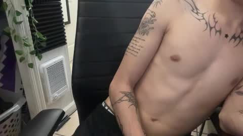 10incock18 online show from February 26, 11:41 pm