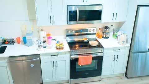 Tong  Ralph online show from April 8, 12:46 am