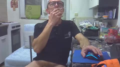 1973man online show from February 26, 9:40 pm