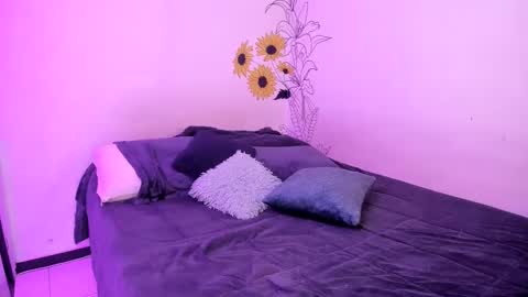 Adam and Venus online show from September 9, 9:37 pm