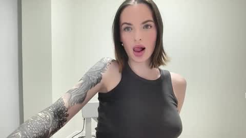 DOVE online show from February 23, 9:50 pm