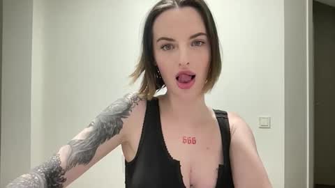 DOVE online show from November 30, 8:27 pm