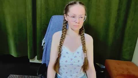    online show from February 25, 4:10 pm