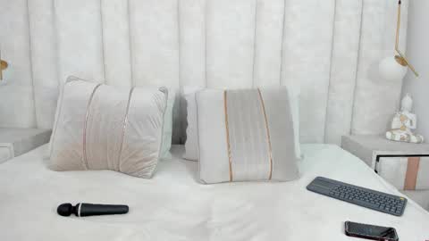 Maddy  online show from September 25, 4:30 am