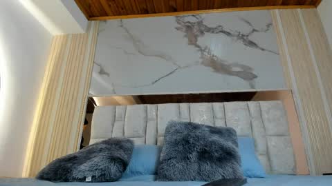 Luisa online show from April 7, 5:37 pm