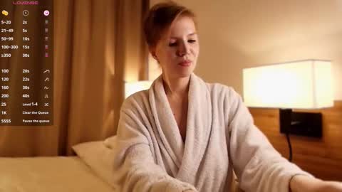 VICTORIA online show from November 17, 1:30 am