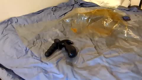 1toxiclust online show from November 13, 4:26 am