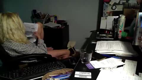 Susan online show from May 17, 3:49 am