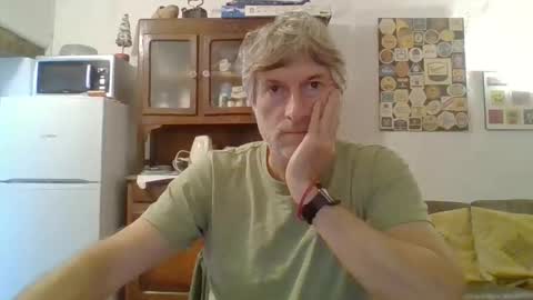 Snapshot of 22esserre chatting on October 20, 11:37 am 22esserre online show from October 20, 11:37 am