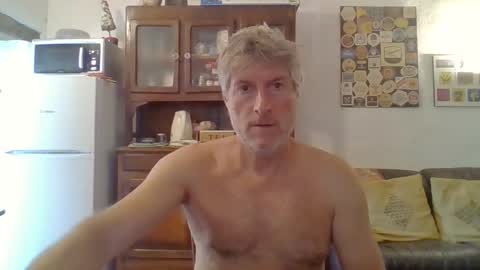 Snapshot of 22esserre chatting on September 12, 2:19 pm 22esserre online show from September 12, 2:19 pm