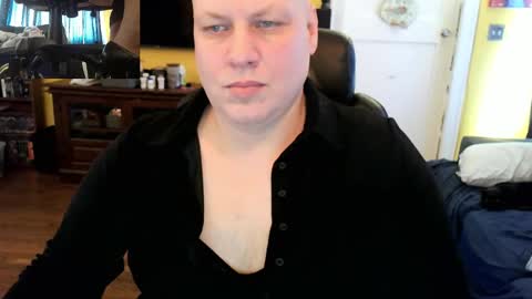 SLRN296512741 online show from March 2, 4:35 pm