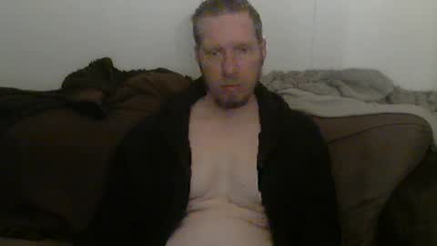 2small4you83 online show from May 26, 6:47 pm