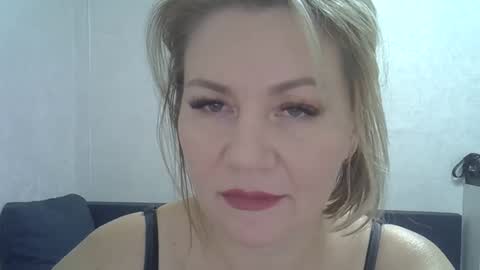 3susie online show from October 22, 9:56 am