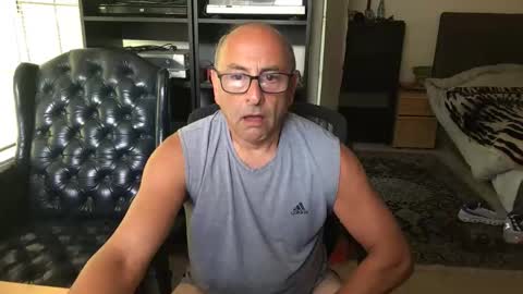 daddy vegas  for single women and couples here online show from June 4, 10:49 pm