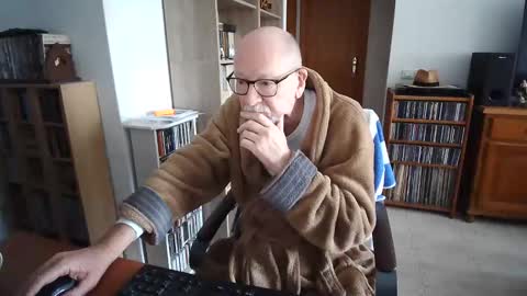  Papi  online show from December 20, 10:44 am