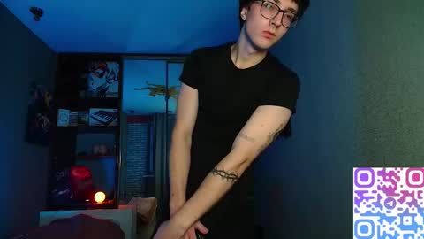 Phillip online show from December 19, 7:09 pm