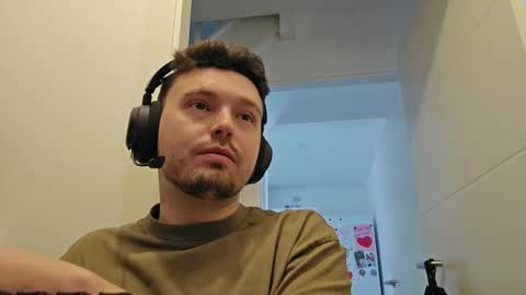 8inchdude93 online show from September 30, 8:47 am