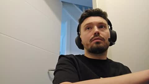 8inchdude93 online show from March 5, 10:57 am