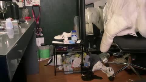 huh online show from November 3, 4:46 am