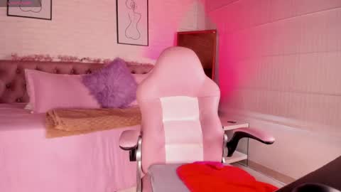 Aby online show from June 4, 2:56 pm