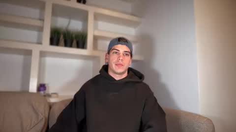 _aesthetic online show from September 25, 3:30 pm