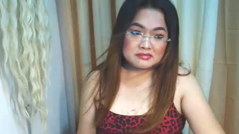 _airakim_ online show from October 24, 4:57 am