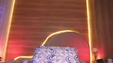 Alexa online show from April 6, 11:33 am