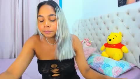 Analia online show from February 6, 5:25 am