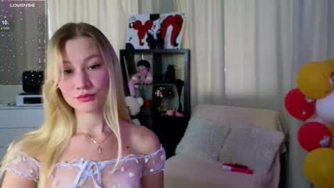 Anna Nolan online show from September 9, 6:46 am