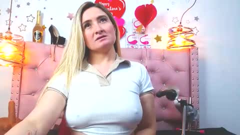 Snapshot of _antonella_11 chatting on February 28, 12:43 am _antonella_11 online show from February 28, 12:43 am