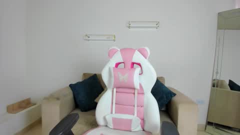    online show from February 10, 12:08 pm