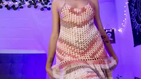 Lola online show from February 2, 6:15 pm