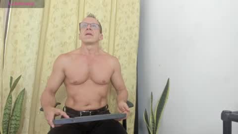 Axel online show from June 15, 1:14 pm