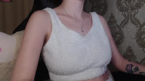 Snapshot of _babycass chatting on December 4, 1:58 pm Cassie online show from December 4, 1:58 pm