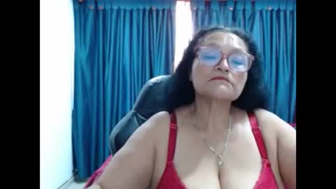 _bellanocturna online show from April 6, 6:20 pm