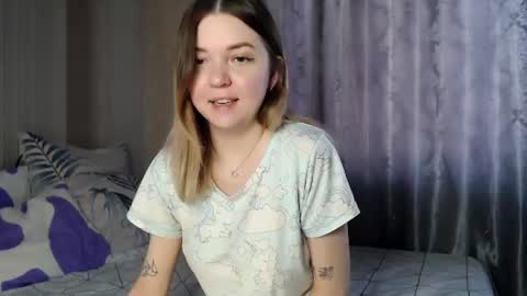 Elizabeth online show from July 7, 1:04 pm