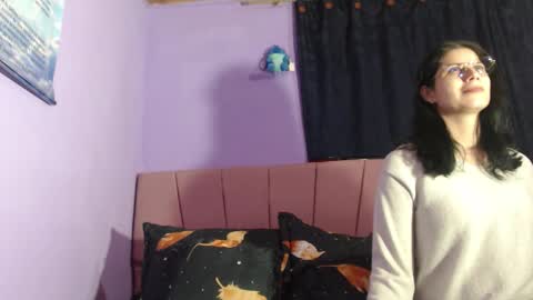 _boombom__ online show from February 22, 11:40 pm