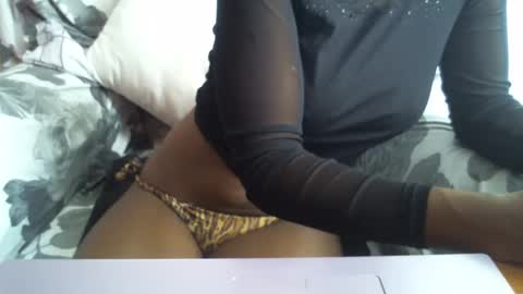 Snapshot of _bunny_b chatting on February 22, 7:12 am _bunny_b online show from February 22, 7:12 am