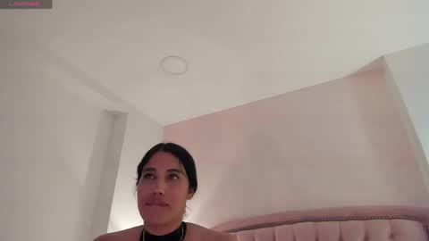 cailyn  online show from May 22, 4:30 am