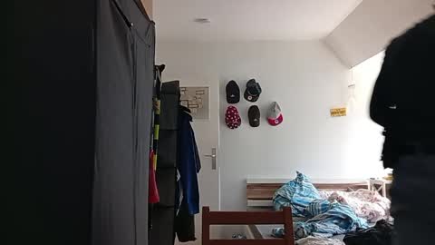 _cam_dude_ online show from April 25, 11:34 am