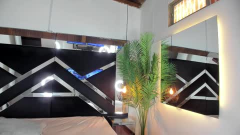 Candy online show from November 10, 5:59 pm