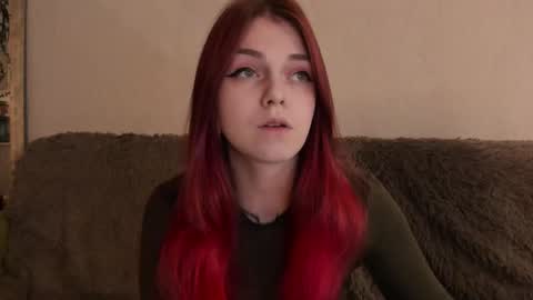 Caroline online show from December 5, 1:20 pm