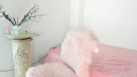 Snapshot of _cat_18 chatting on October 15, 1:20 am You can Call me Kitty Cat online show from October 15, 1:20 am