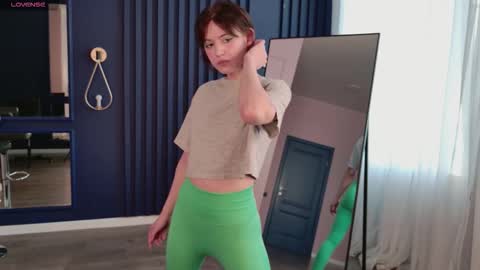 _chillbacca_ online show from February 21, 12:19 pm