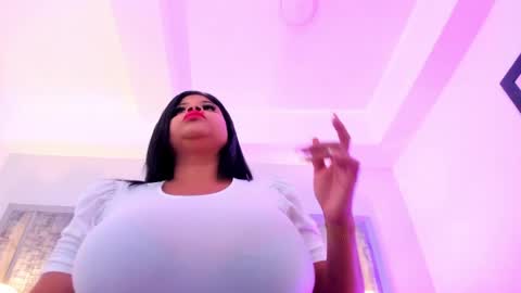 _ciara_benet_ online show from June 6, 11:49 am