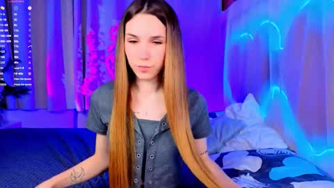 Snapshot of _cindy_lou_ chatting on October 5, 9:11 pm Cindy . online show from October 5, 9:11 pm