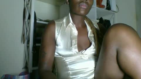 clara online show from April 15, 7:58 pm