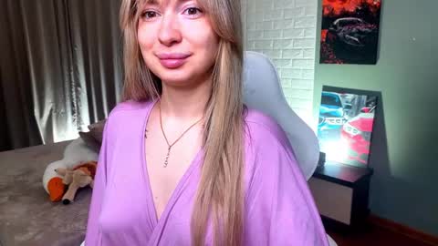 _crystal_moon_1 online show from March 14, 10:25 pm